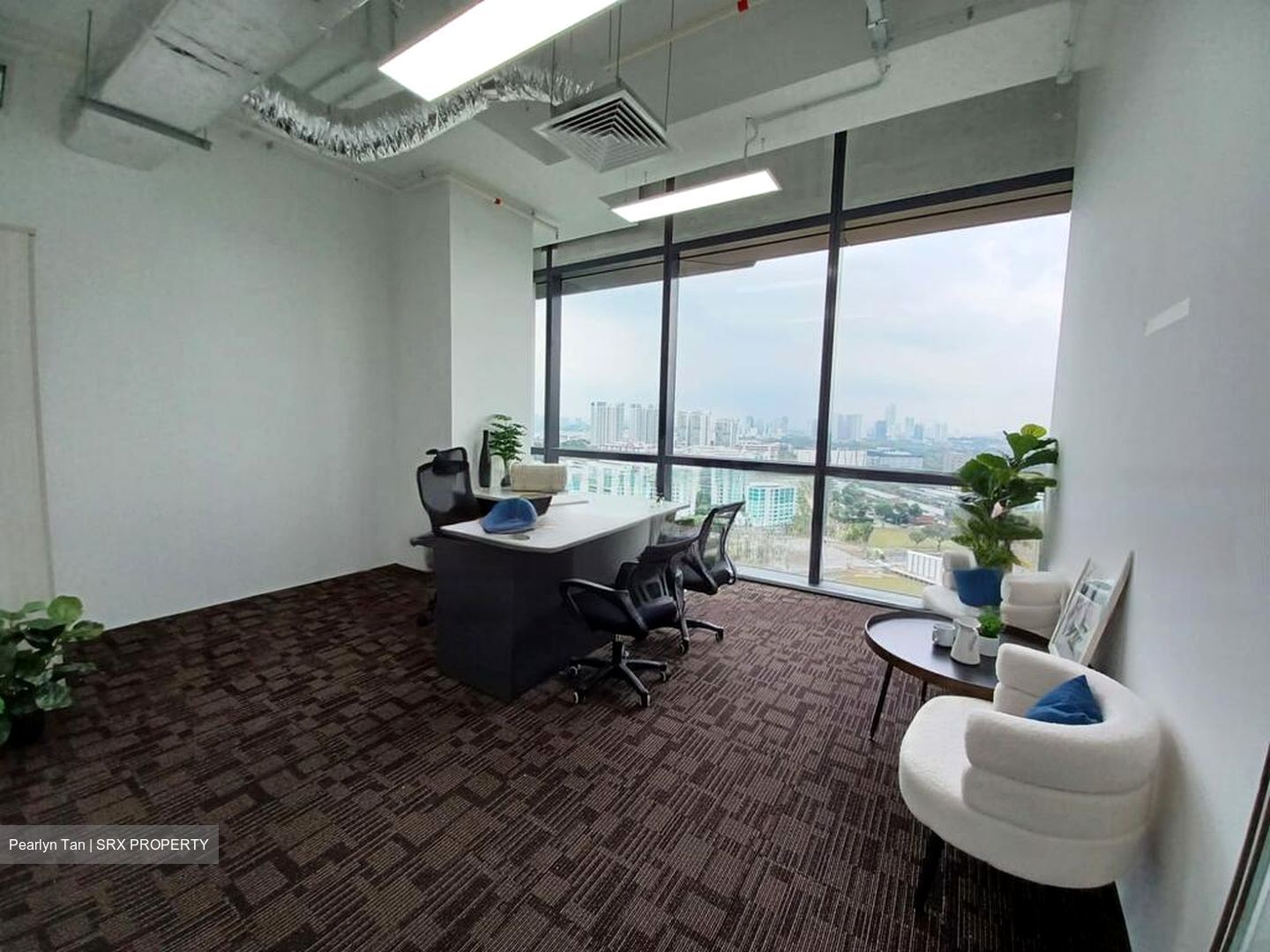 Woods Square (D25), Office #451143281